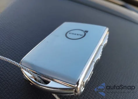 2021 Volvo Xc90 T5 Momentum 7 Passenger z USA, uszkodzony, nr VIN YV4102PK7M1691421